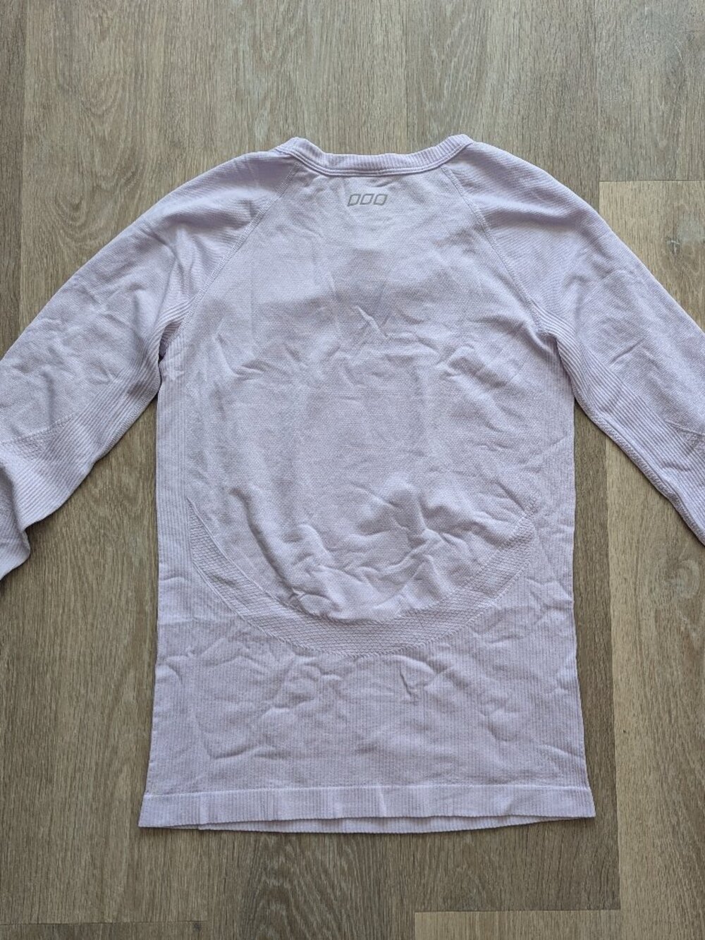 NWOT Lorna Jane long sleeve, seamless, exercise top Size S - Picture 8 of 11